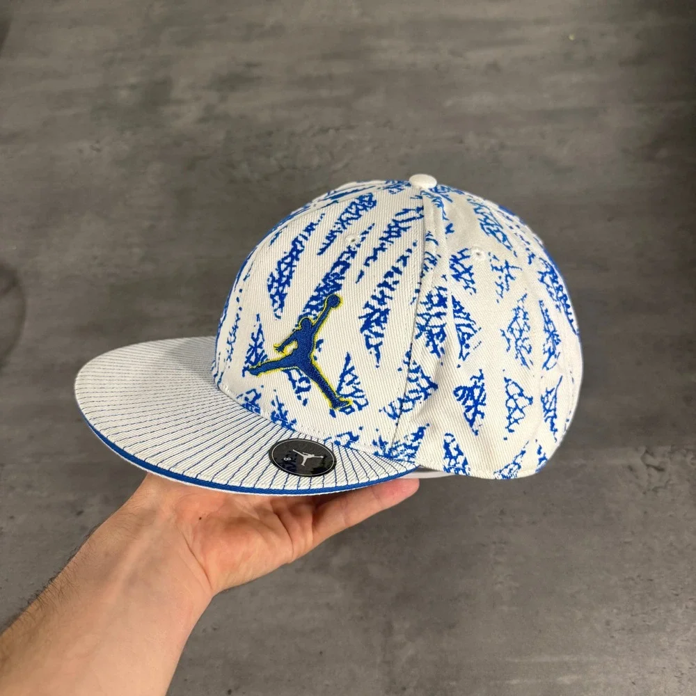 Jordan‎ Fitted Hat Mens 8 White Blue All Over Print Jumpman Laney High School